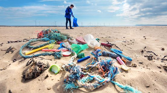 Vermüllung der Meere und Umwelt mit Plastik