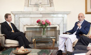 Bundesaußenminister Guido Westerwelle spricht in Kabul mit dem afghanischen Präsidenten Hamid Karsai