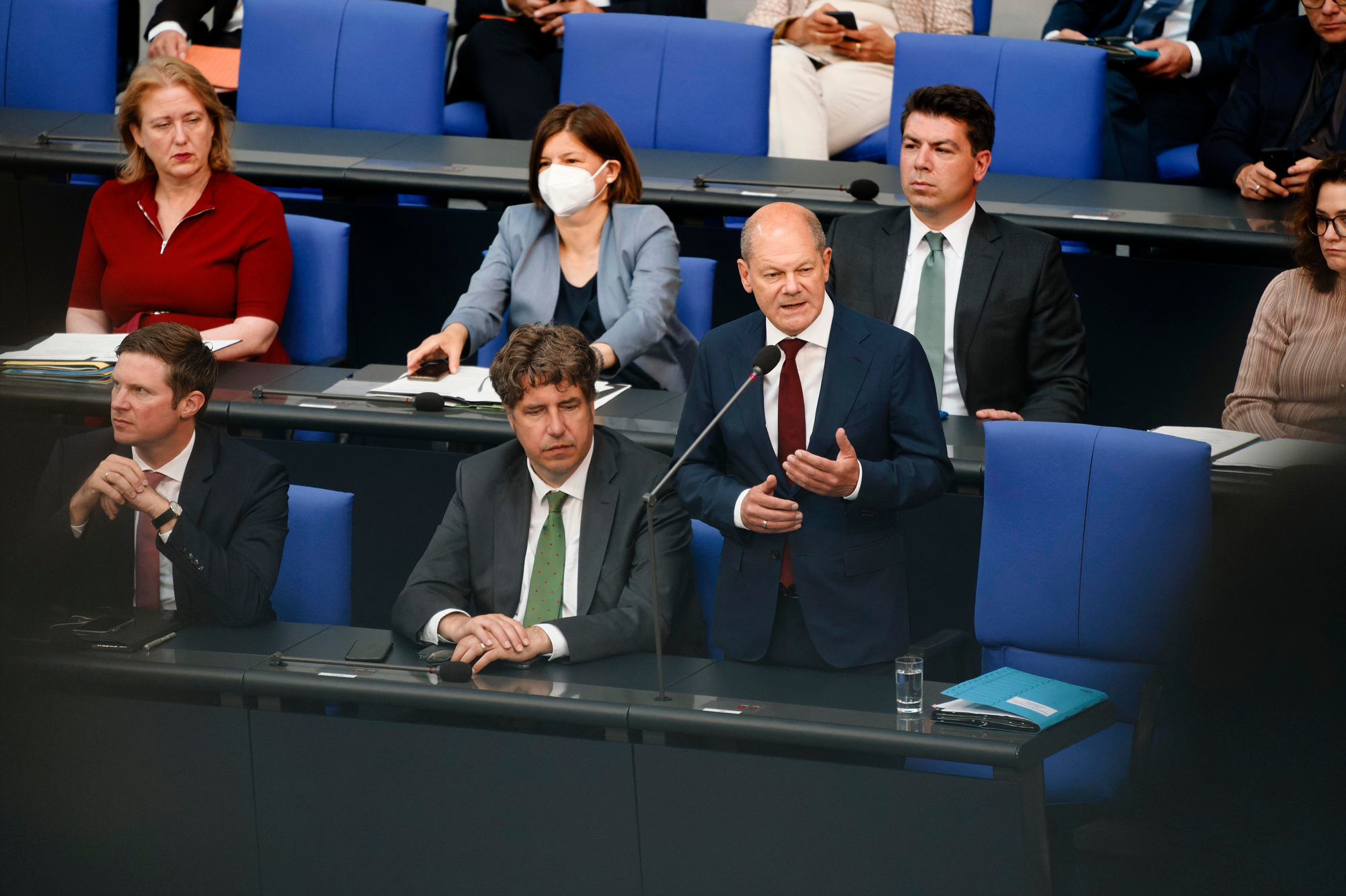 Bundeskanzler Olaf Scholz bei einer Regierungsbefragung im Bundestag.