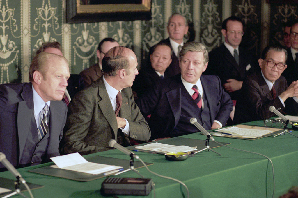 US - Präsident Ford, Valéry Giscard d´Estaing, Helmut Schmidt und der japanische Ministerpräsident Takeo Miki auf der Pressekonferenz in Rambouillet.