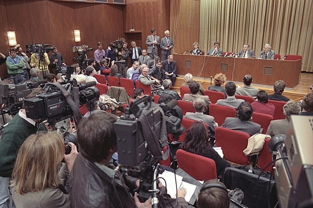 Günter Schabowski’s press conference at the International Press Centre of the German Democratic Republic