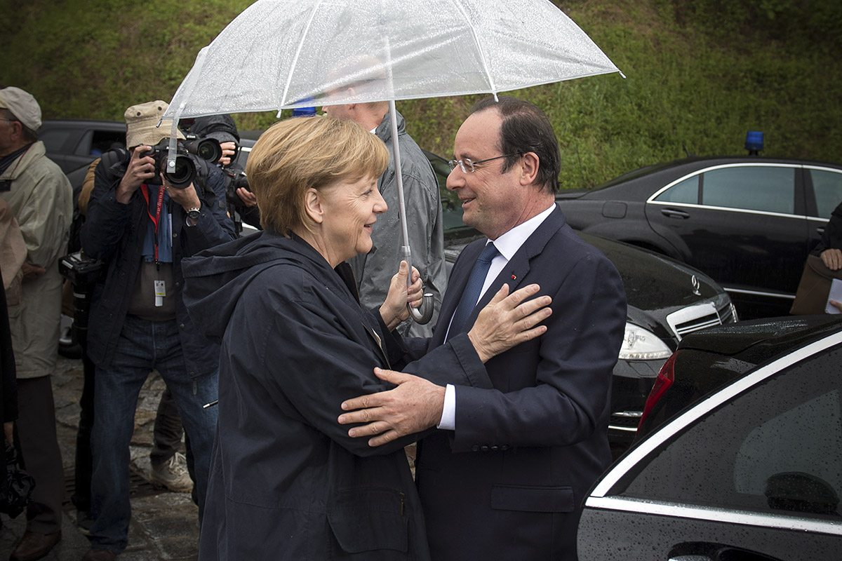 Angela Merkel accueille François Hollande.
