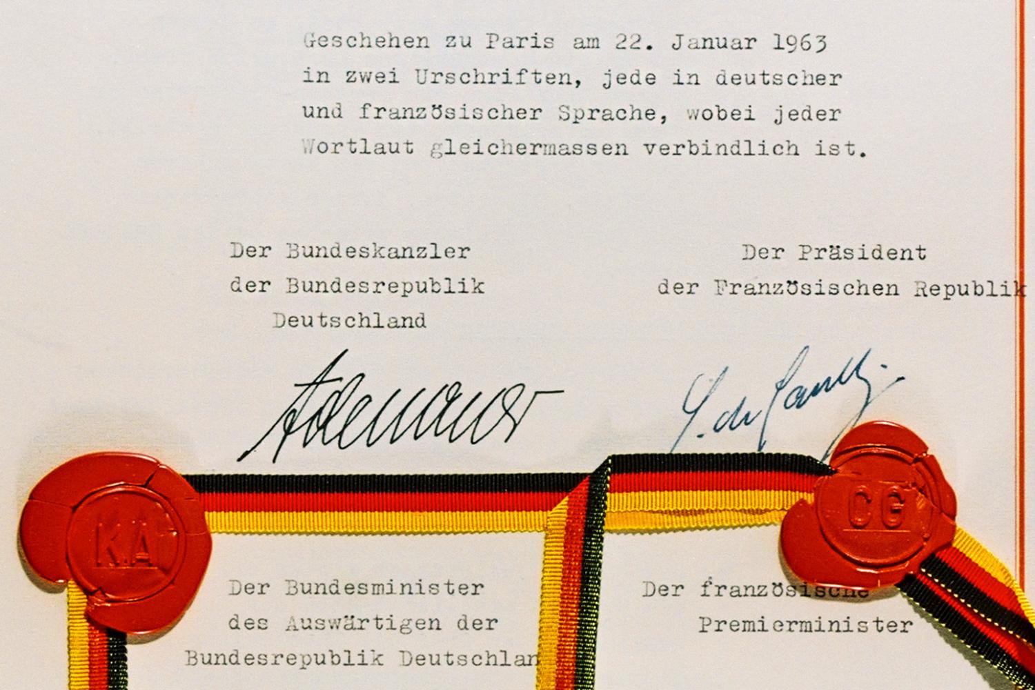 Urschrift des Vertrags über die deutsch-französische Zusammenarbeit (Elysee-Vertrag) vom 22. Januar 1963.