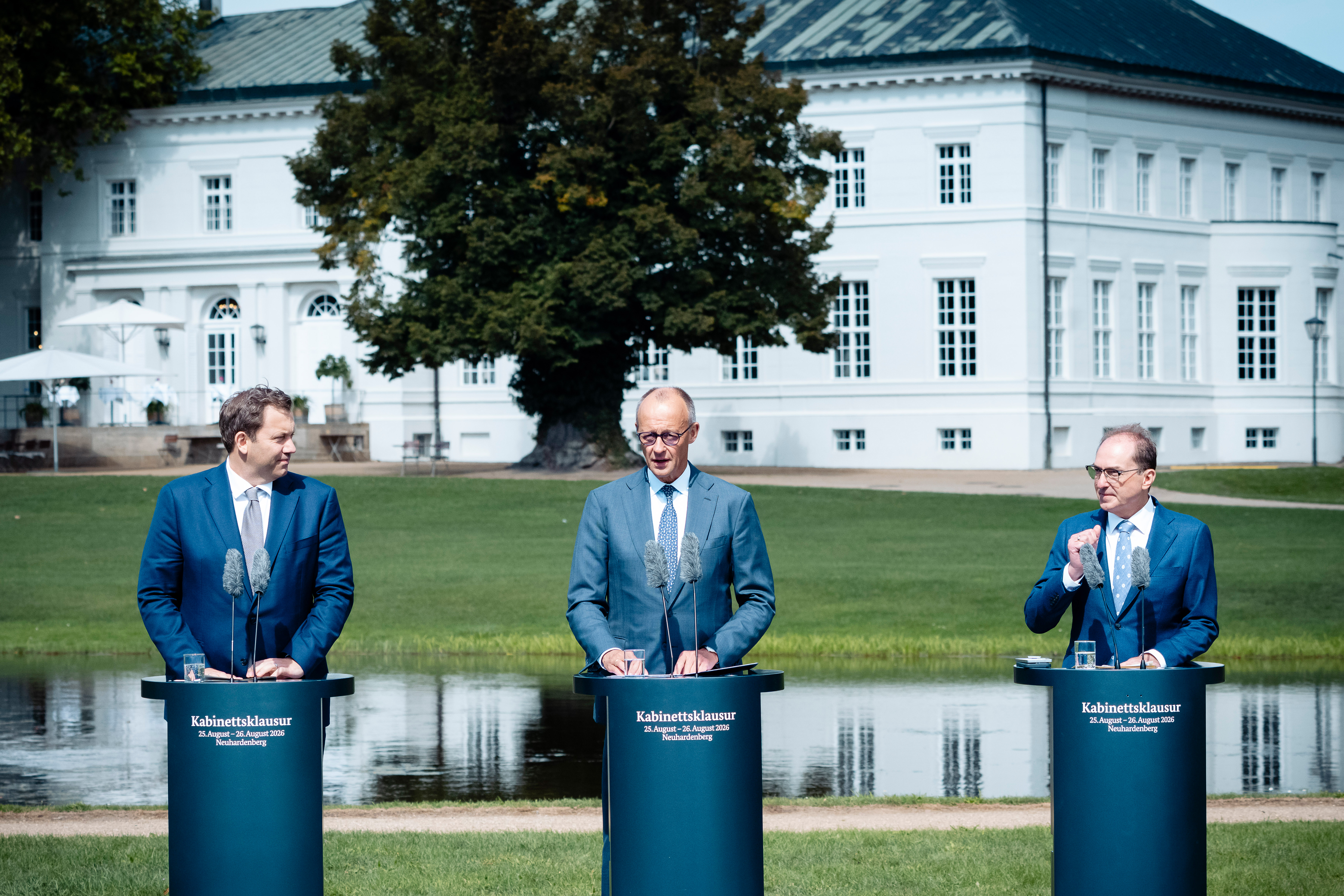Pressekonferenz zum Abschluss der Kabinettsklausur in Neuhardenberg