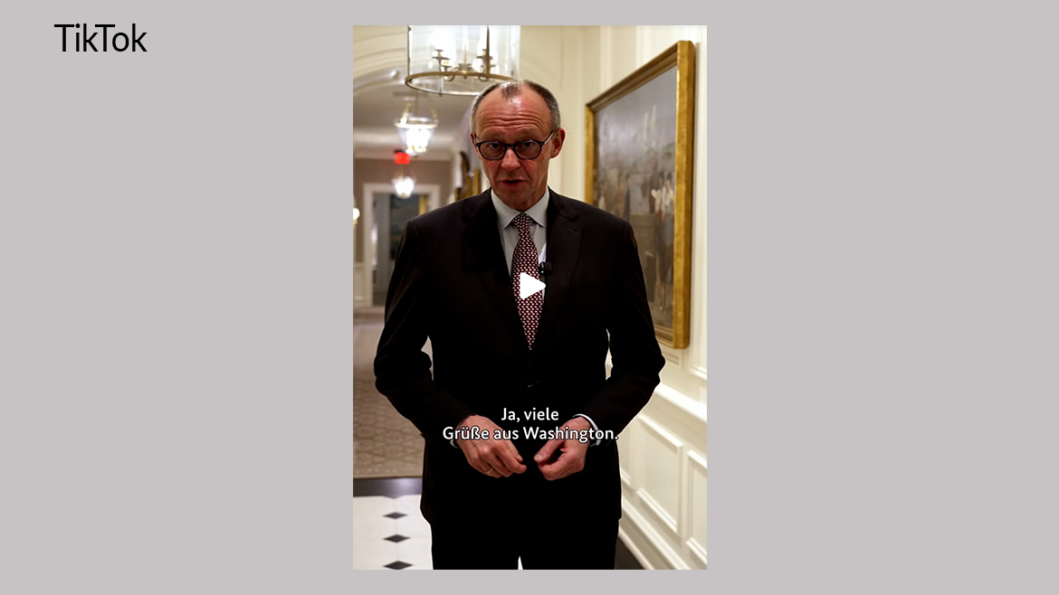 Bundeskanzler Merz in den Gängen des Weißen Hauses in Washington D.C..