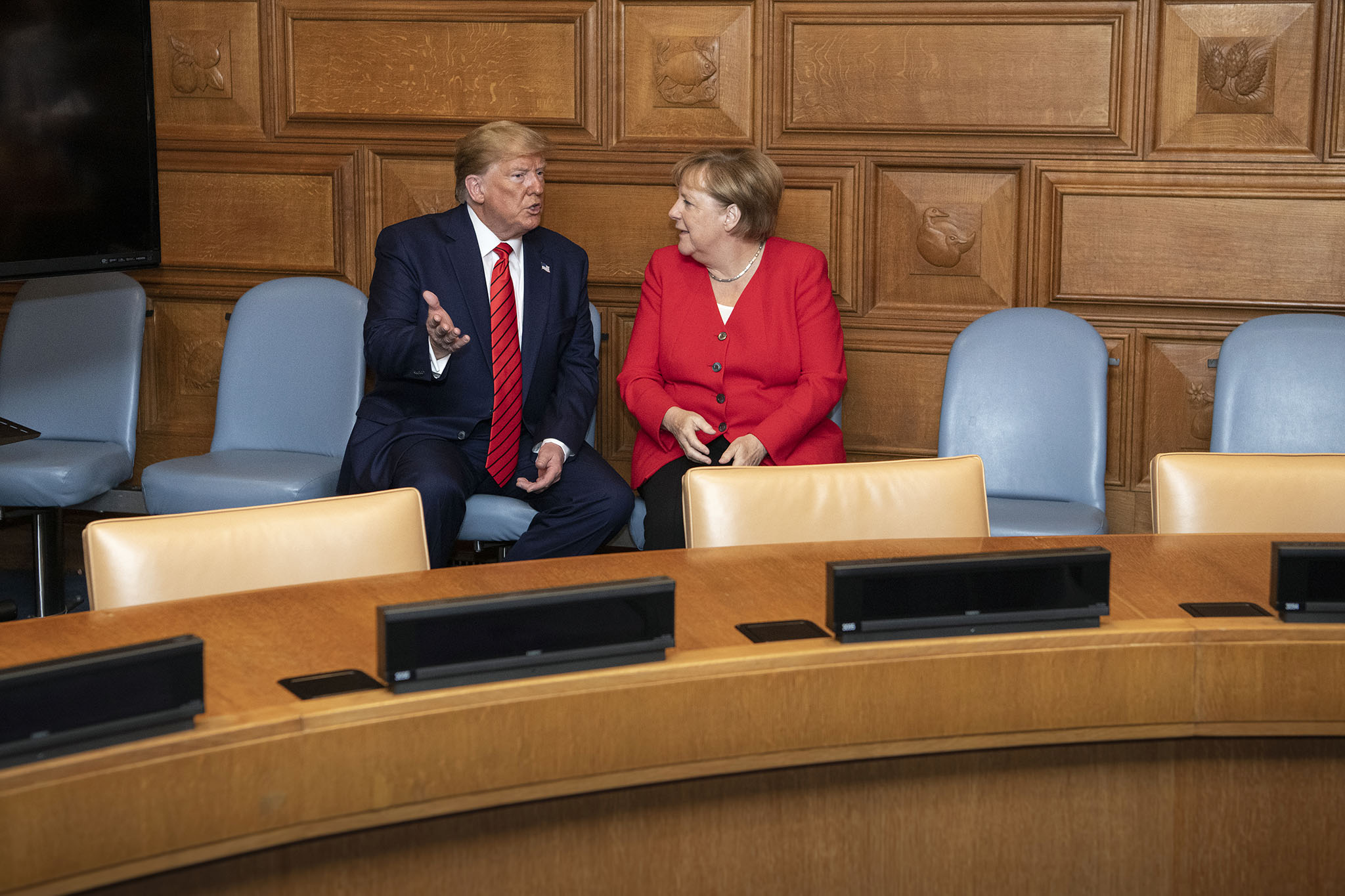 Bundeskanzlerin Angela Merkel im Gespräch mit US-Präsident Donald Trump.
