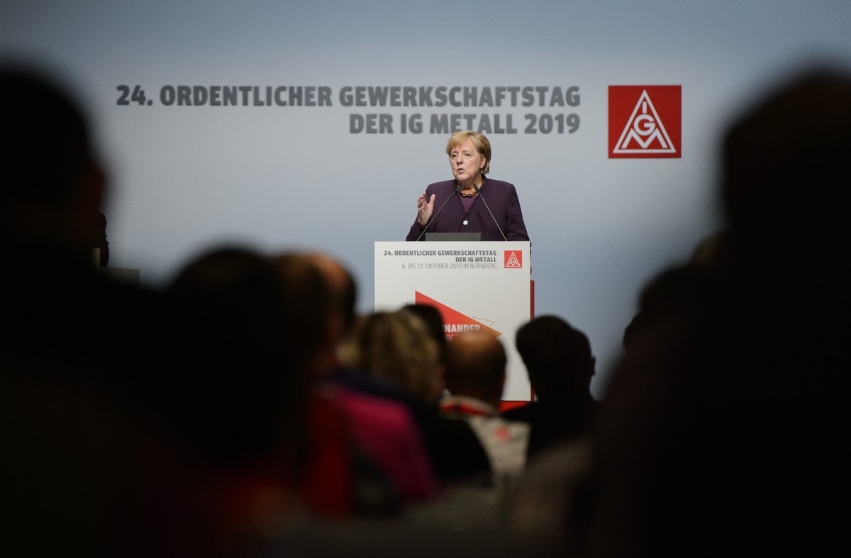 Bundeskanzlerin Angela Merkel spricht beim Gewerkschaftstag der IG Metall.