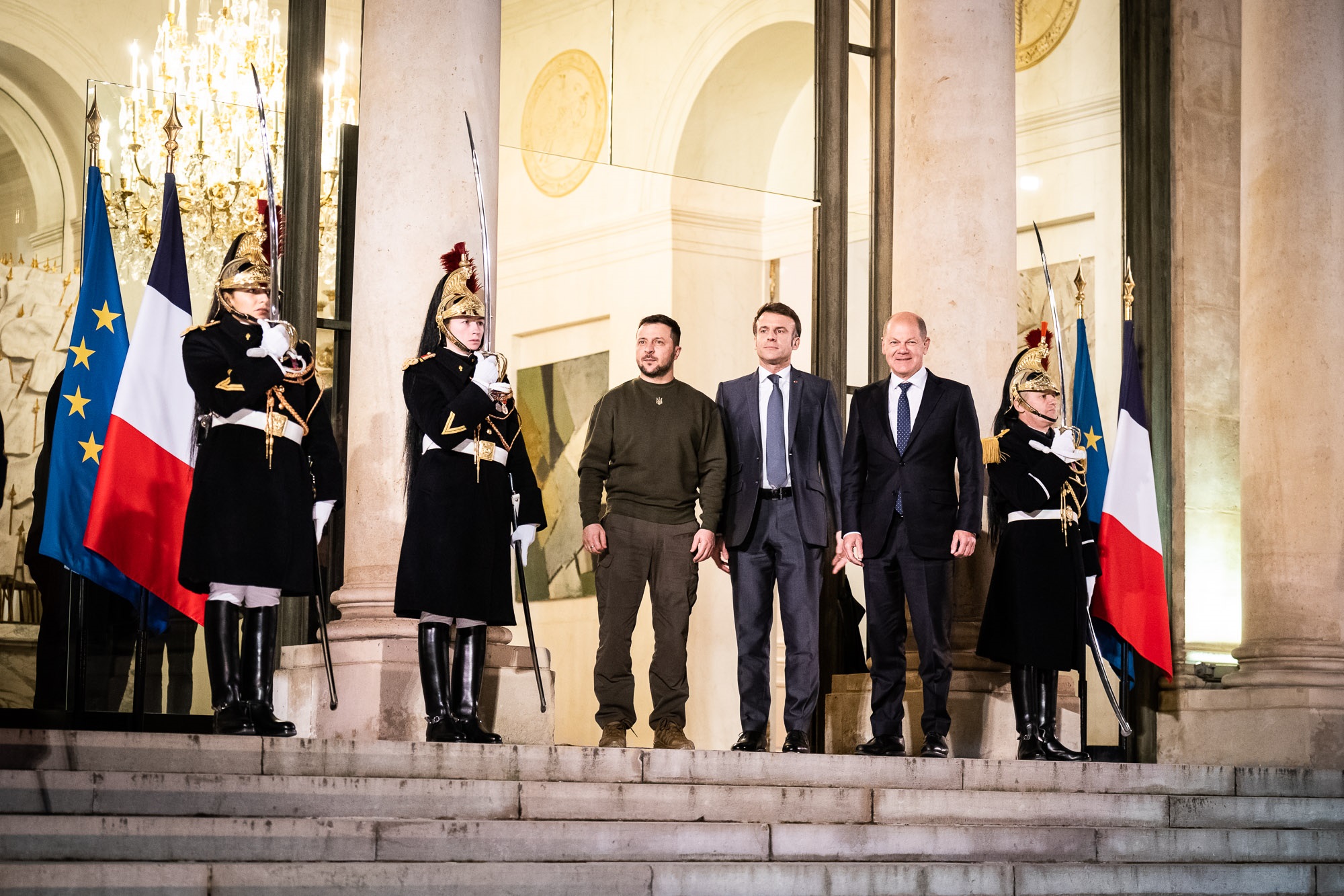 Presidents Zelensky and Macron and Federal Chancellor Scholz at the Élysée Palace.