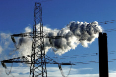 Eggborough Power Station, a coal fired plant near Selby generates power today, 10.01.2007.Klimawandel, Klimaschutz, Qualm, Rauch Schlot, Strom Stromleitungen