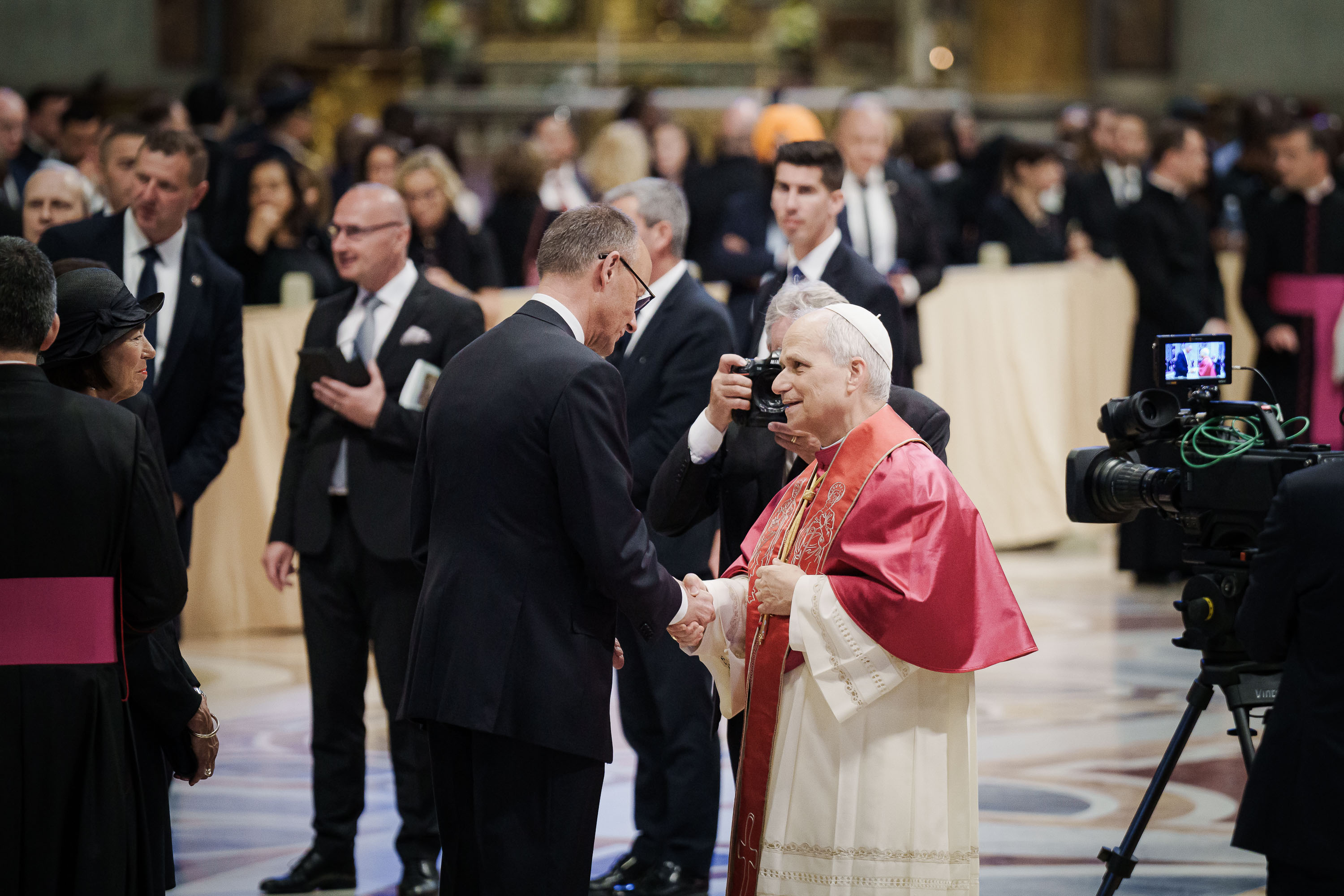 Bundeskanzler Friedrich Merz mit Papst Leo XIV.