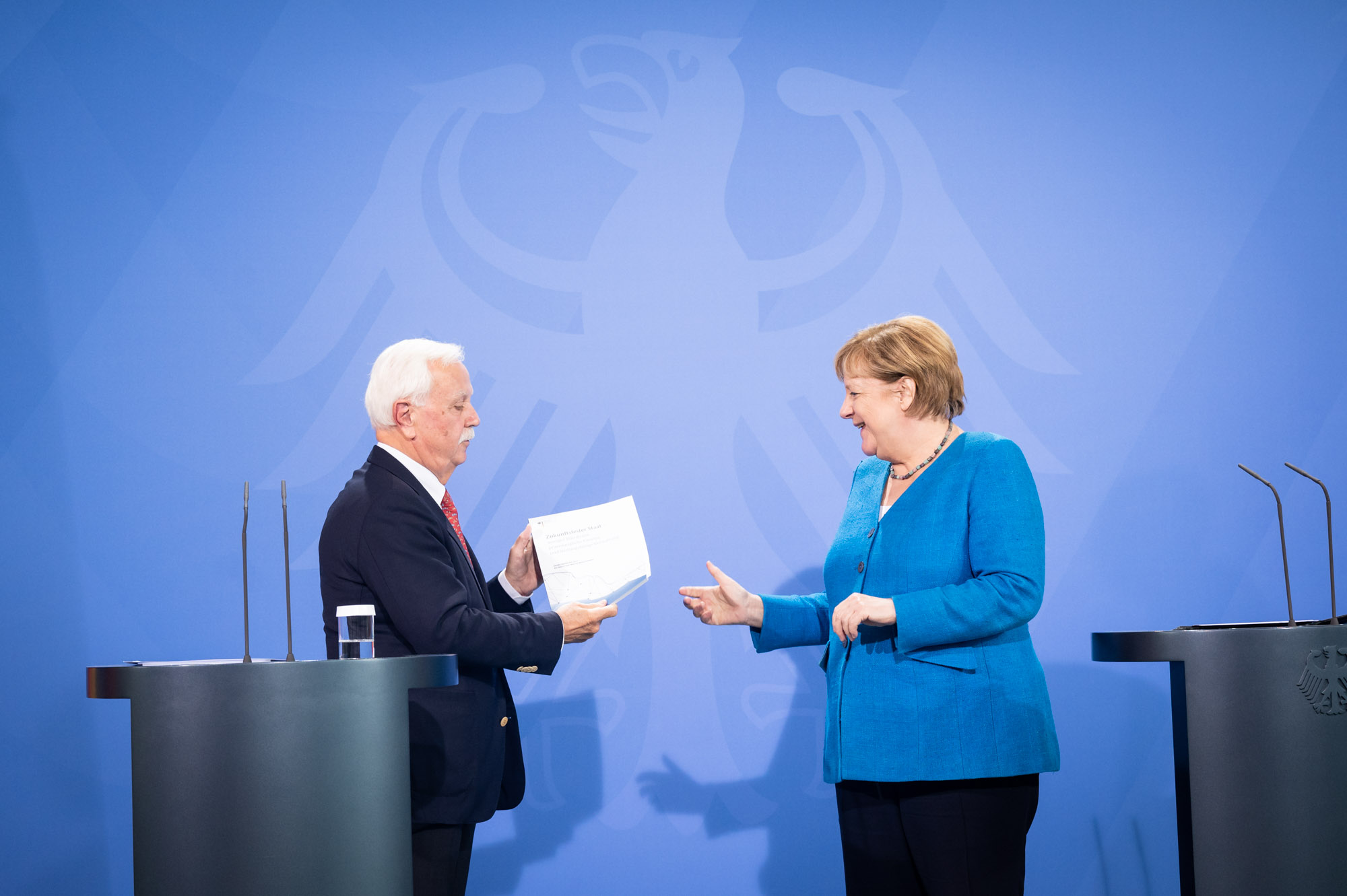 Federal Chancellor Merkel receives the annual report of the National Regulatory Control Council