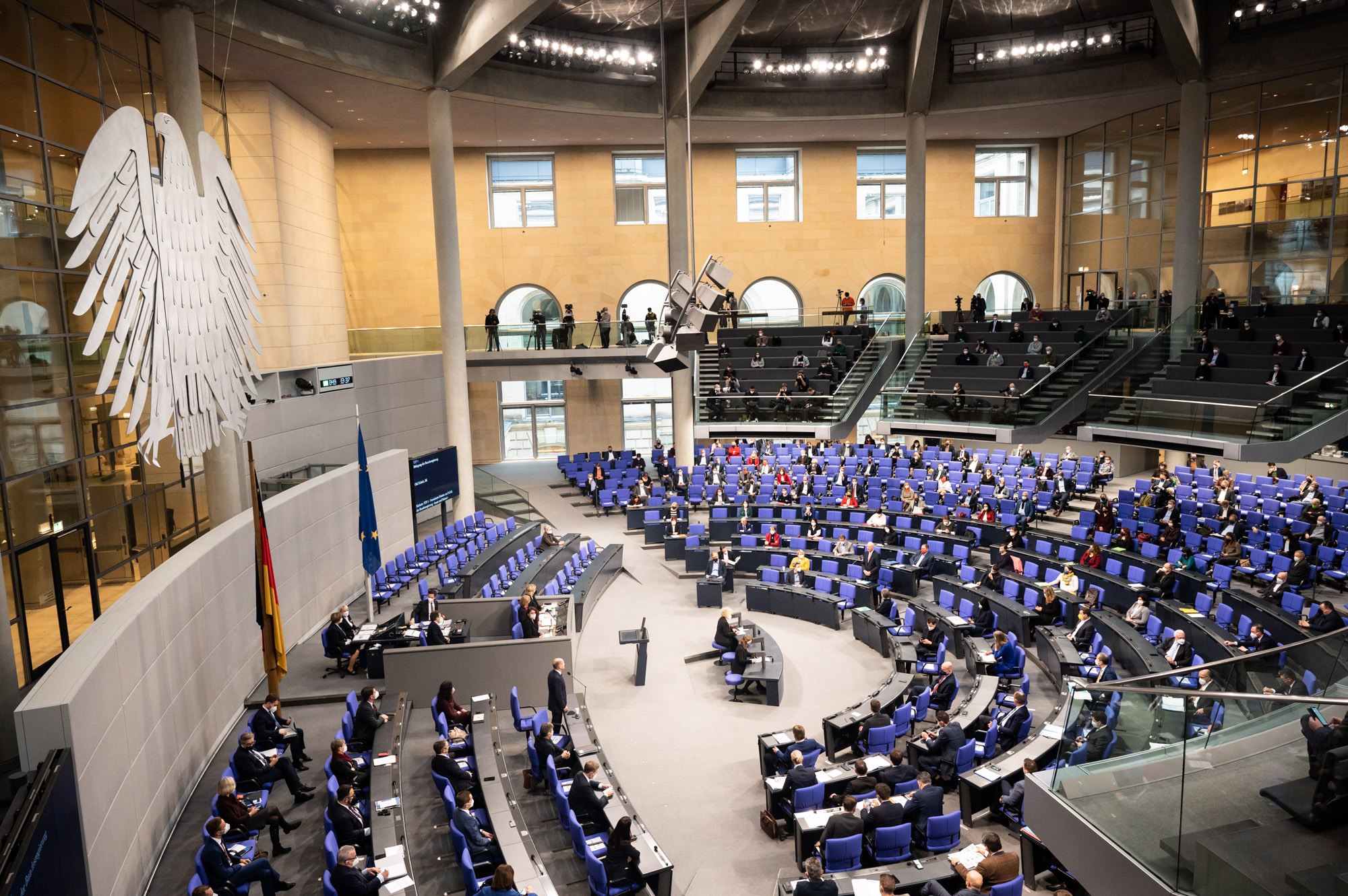 Federal Chancellor Olaf Scholz issuing a government statement in the Bundestag.