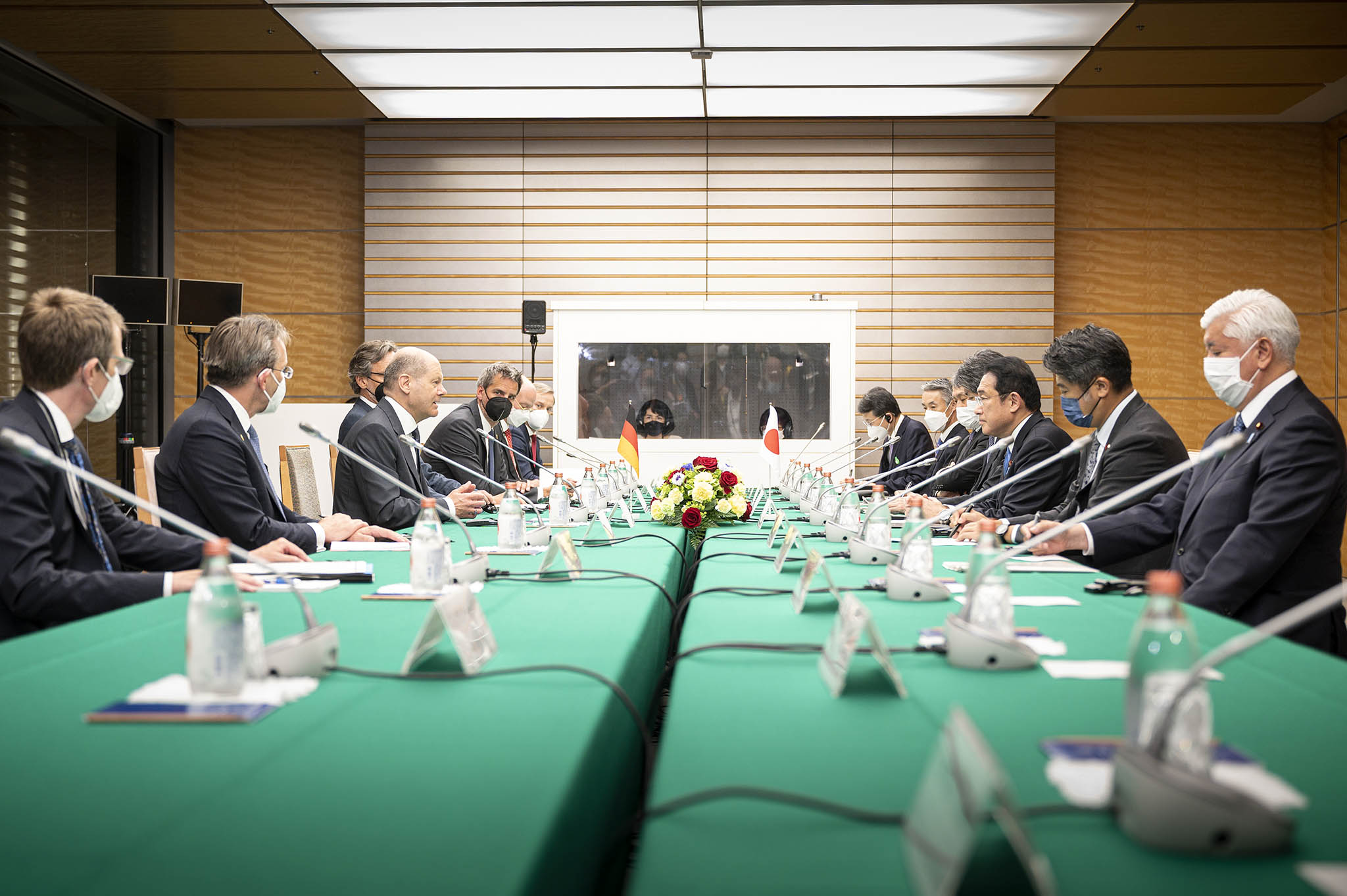 Federal Chancellor Olaf Scholz speaks to Fumio Kishida, Prime Minister of Japan.