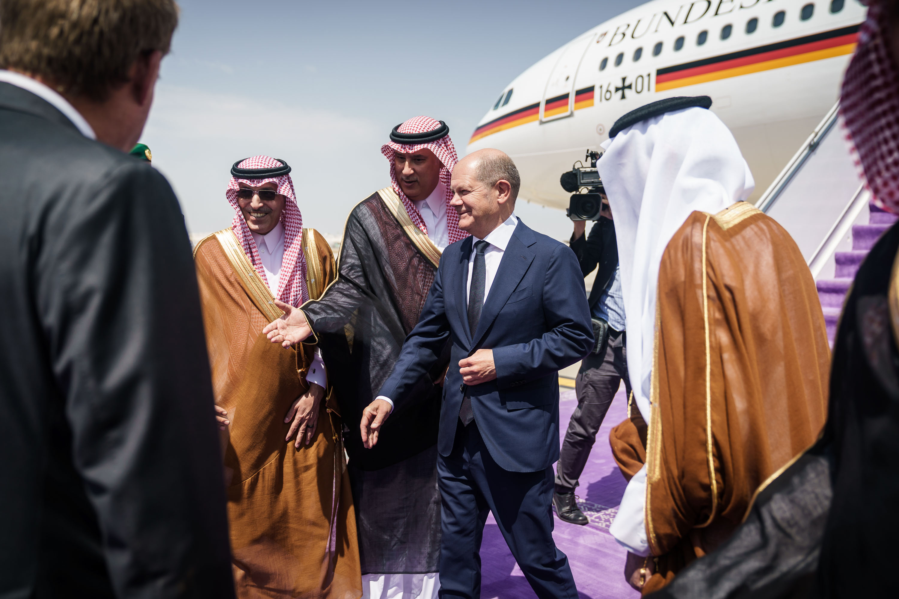 Arrivée du chancelier fédéral Olaf Scholz en Arabie saoudite