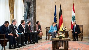 La chancelière fédérale Angela Merkel s'entretient avec le président libanais Michel Aoun au palais présidentiel