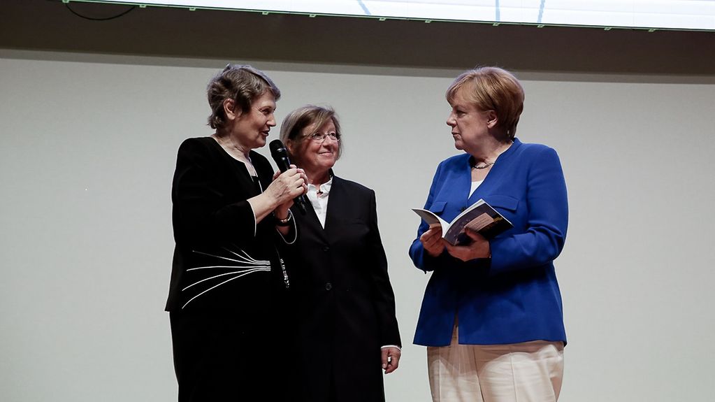 Helen Clark, Marlehn Thieme and Angela Merkel (left to right)