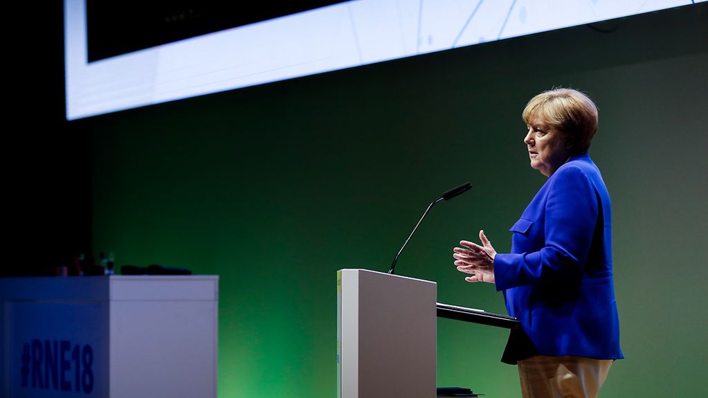 Angela Merkel à la tribune de la conférence du Conseil pour le développement durable