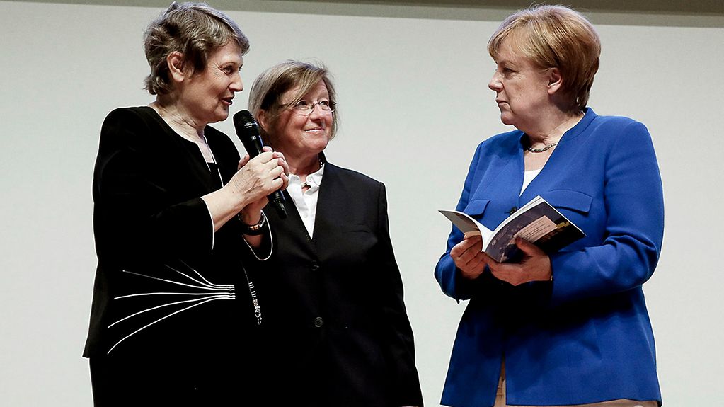 Helen Clark, Marlehn Thieme und Angela Merkel (von links)