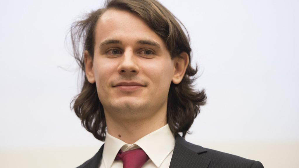 Photograph of Peter Scholze, of the Mathematical Institute of the University of Bonn, taken on 1 March 2016 following the award of the Gottfried Wilhelm Leibniz Prize