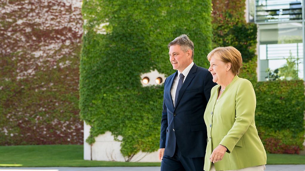 Chancellor Angela Merkel and Denis Zvizdić, Chairman of the Council of Ministers of Bosnia and Herzegovina