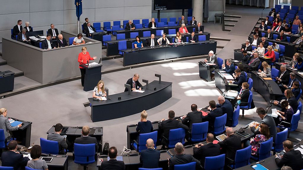 La chancelière fédérale Angela Merkel s’exprime au Bundestag