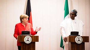 Chancellor Angela Merkel and Muhammadu Buhari, Nigeria's President, at a joint press conference