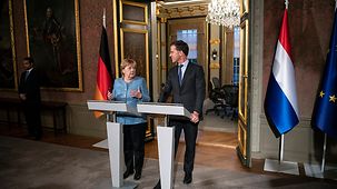 Bundeskanzlerin Angela Merkel während einer Pressekonferenz mit Mark Rutte, Ministerpräsident der Niederlande.