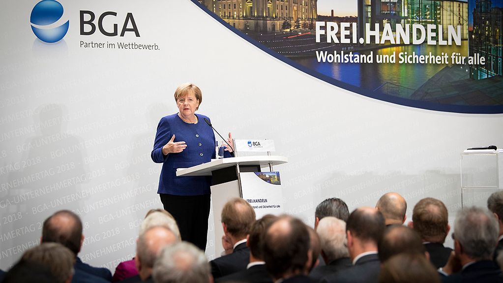 Bundeskanzlerin Angela Merkel bei einer Rede auf dem Unternehmertag des Bundesverbands Großhandel, Außenhandel, Dienstleistungen e.V.