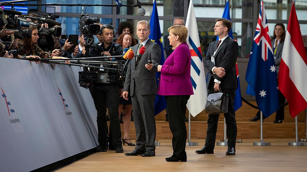 Bundeskanzlerin Angela Merkel gibt ein Pressestatement ab