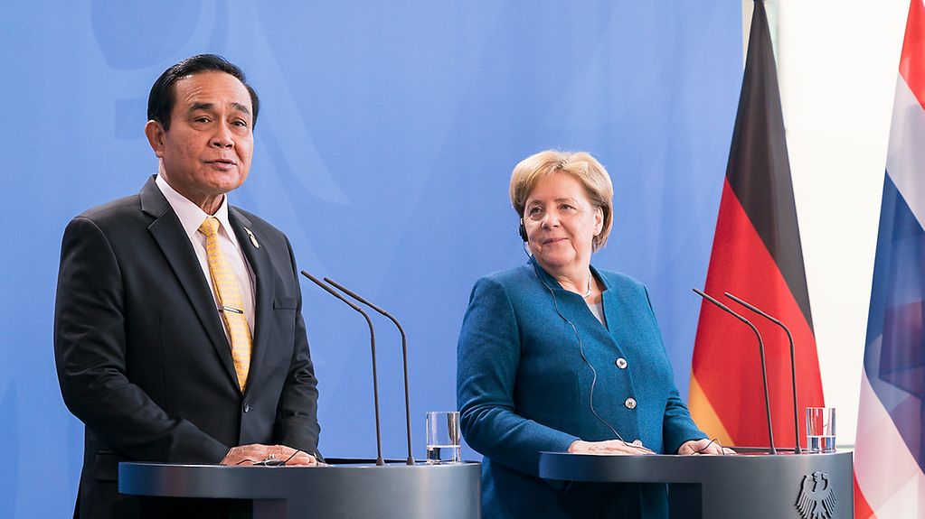 Bundeskanzlerin Angela Merkel während einer Pressekonferenz mit Thailands Premierminister Prayut Chan-o-cha.