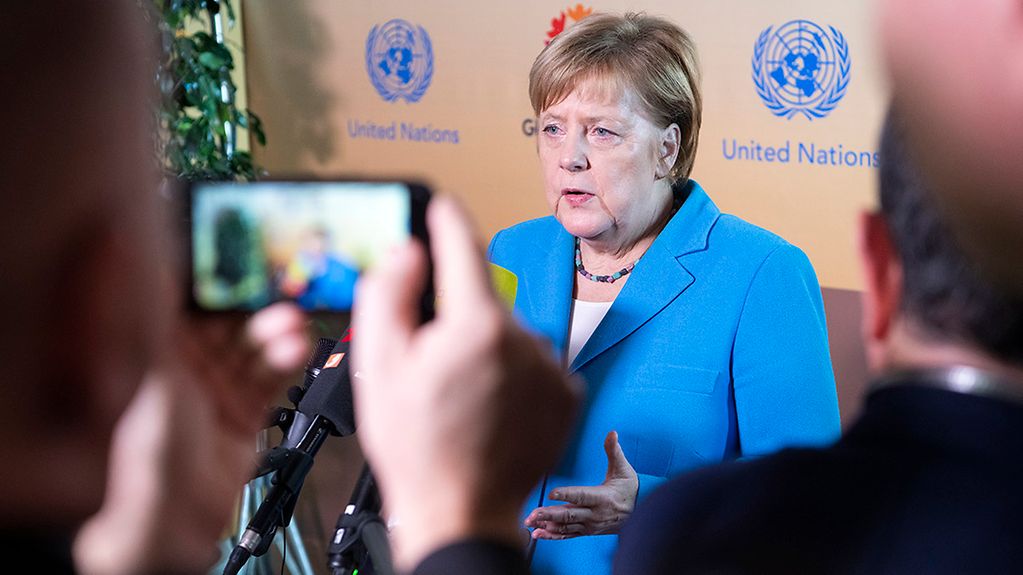 Bundeskanzlerin Angela Merkel gibt ein Pressestatement