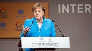 Bundeskanzlerin Angela Merkel spricht auf der Konferenz zur Annahme des UN-Migrationspakts.