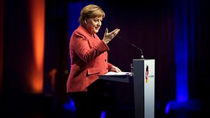 Bundeskanzlerin Angela Merkel spricht zum 40. Amtsjubiläum der Beauftragten der Bundesregierung für Migration, Flüchtlinge und Integration.