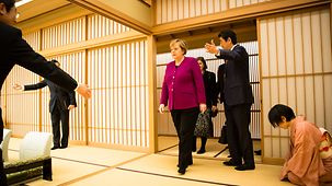 La chancelière fédérale Angela Merkel au bureau du premier ministre en compagnie de Shinzo Abe