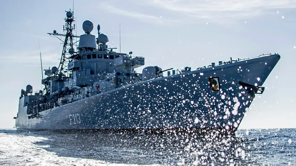 Fregatte der Bundeswehr im Mittelmeer. 