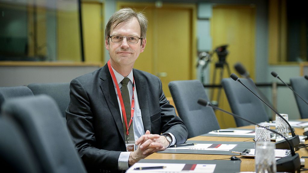 Thomas Eckert im Sitzungssaal der Staats- und Regierungschefs im Europäischen Rat.