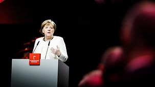 Bundeskanzlerin Angela Merkel spricht zur Eröffnung der Hannover Messe.