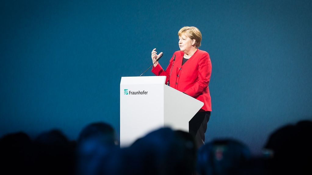 Chancellor Angela Merkel speaks at the Fraunhofer Institute.