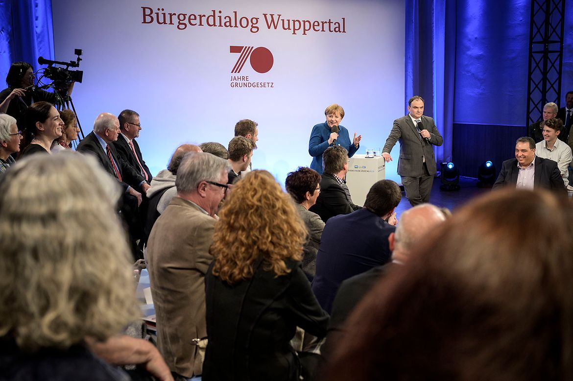 Bundeskanzlerin Angela Merkel beim Bürgerdialog.