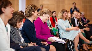 Bundeskanzlerin Angela Merkel in der ersten Reihe beim Jahrestreffen des Verbands deutscher Unternehmerinnen.