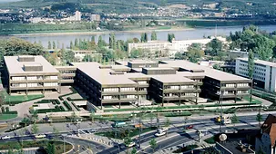 The new Federal Chancellery in Bonn from a bird's eye perspective