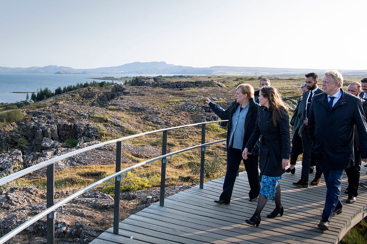 Bundeskanzlerin Angela Merkel besucht mit Katrin Jakobsdottir, isländische Premierministerin den Nationalpark Thingvellir.
