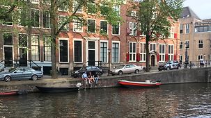 An den Kanälen gechillt. Amsterdam ist toll - eine Mischung aus Venedig und Hamburg. Zeit natürlich voll ausgekostet, 6 Stunden geschlafen…