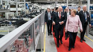 La chancelière fédérale Angela Merkel visite l’entreprise Webasto