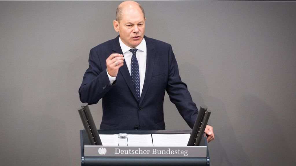 Bundesfinanzminister Scholz spricht im Bundestag.