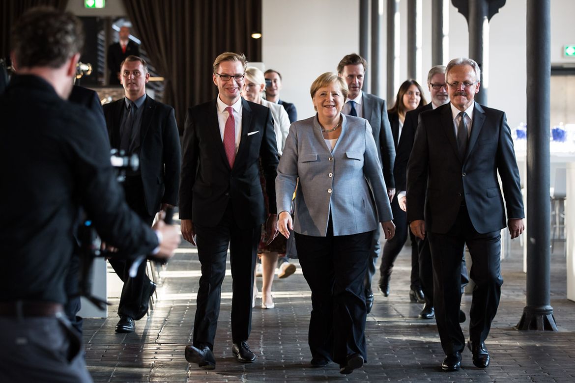 Bundeskanzlerin Angela Merkel beim Jubiläum "70 Jahre Bund der Steuerzahler".