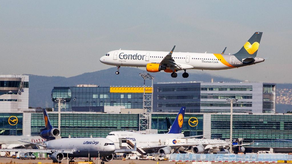 A Condor plane takes off in Frankfurt am Main.