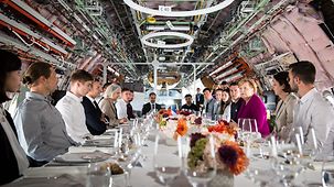 Bundeskanzlerin Angela Merkel besucht anlässlich des Deutsch-Französischen Ministerrats Airbus.