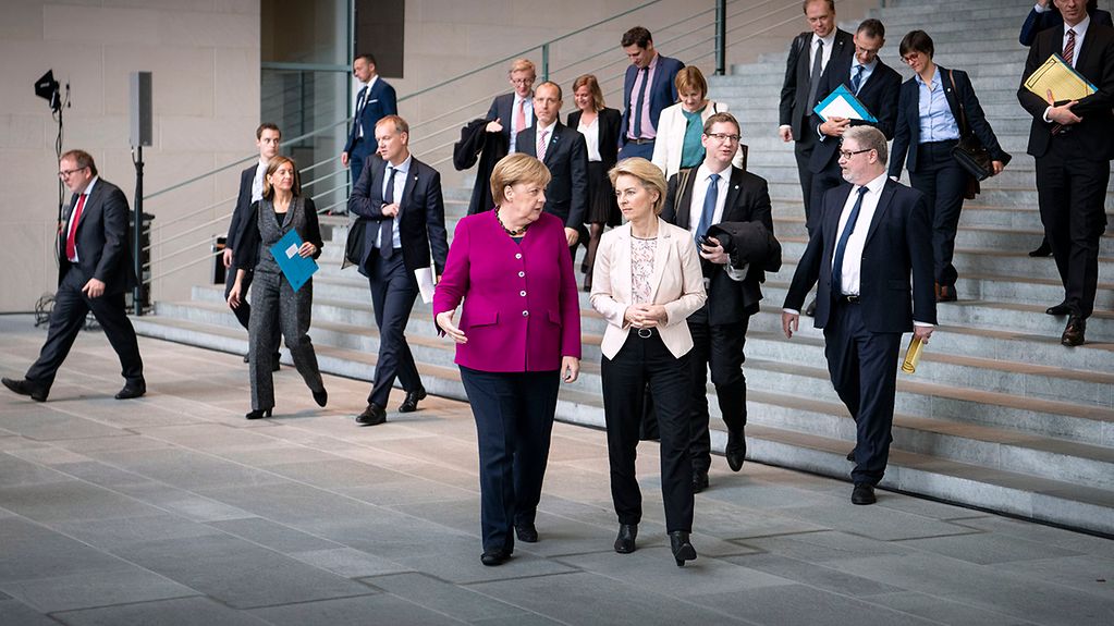 La chancelière fédérale Angela Merkel s’entretient avec Ursula von der Leyen, présidente désignée de la Commission européenne