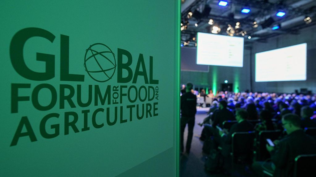 Plakat vom Global Forum for Food ans Agriculture